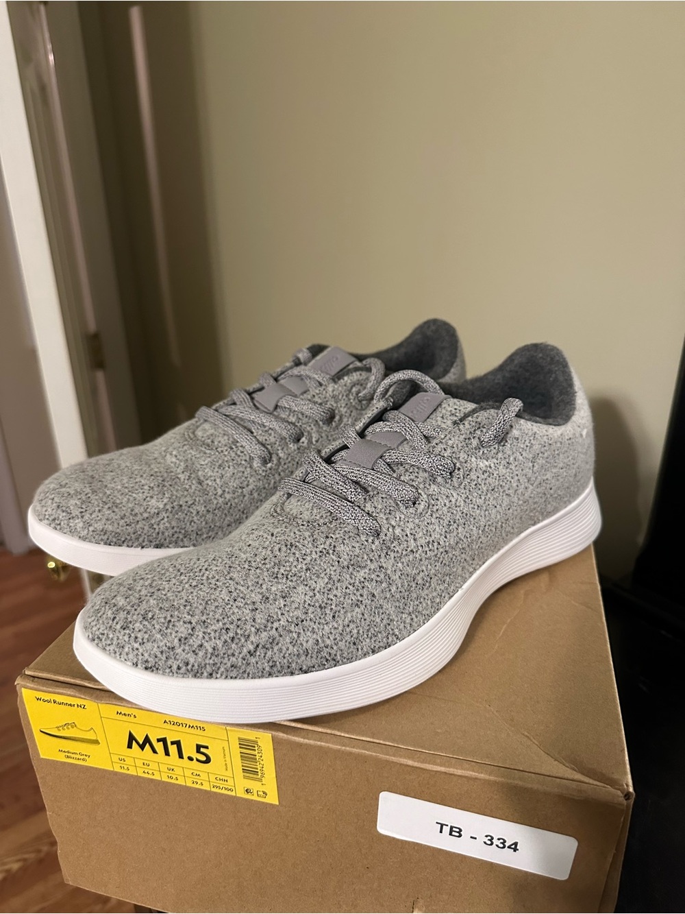allbirds Men's Light Grey Wool Runners